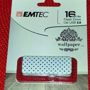 EMTEC 16GB/GO Flash Drive